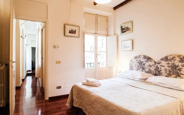 Clock Terrace House - FromHometoRome