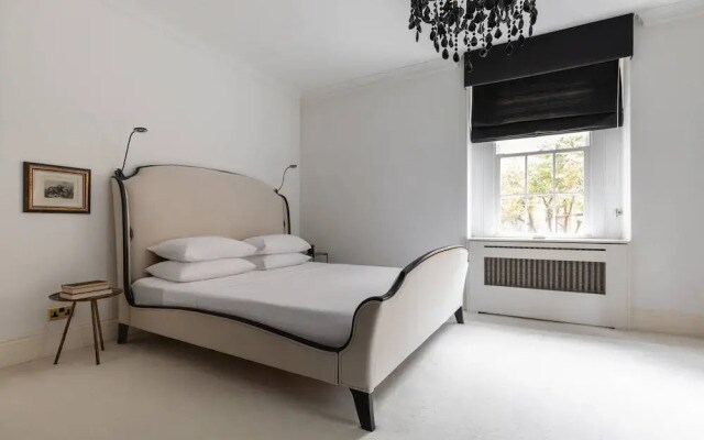 Fitzjames-avenue IV by Onefinestay