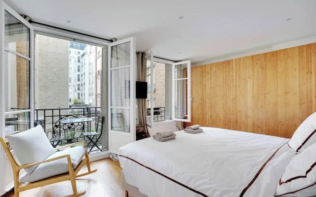 Chic 2BR Retreat for 4P- Heart of Invalides