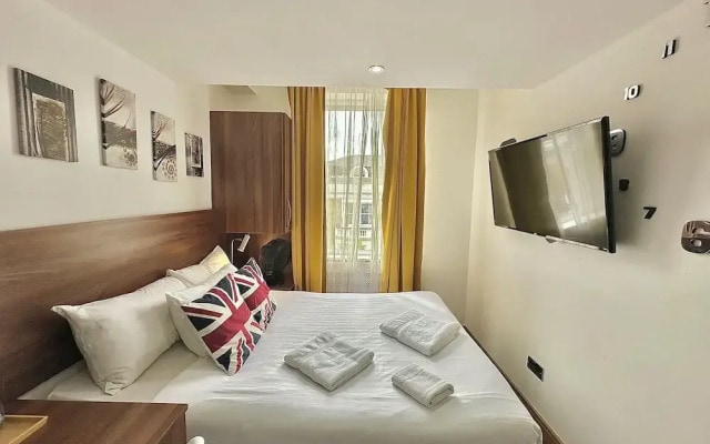 205 Earls Court