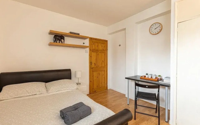 Tower Bridge Accommodation - 1