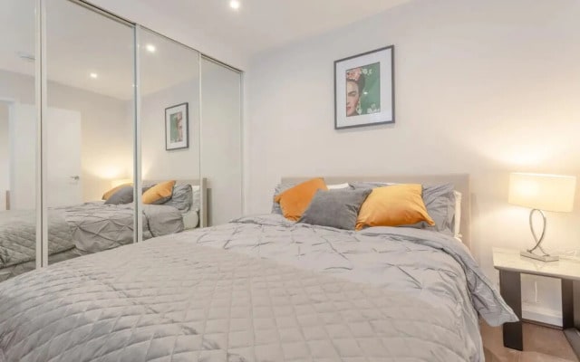 Modern Flat in the Heart of West London