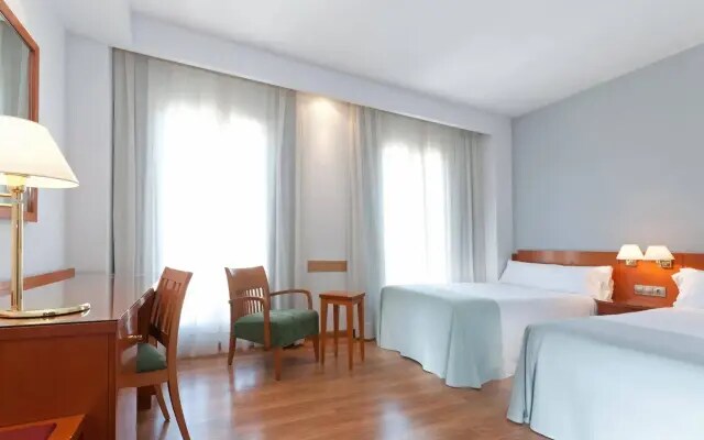 Отель Sercotel Alcalá 611