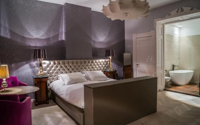 Amstel Corner Hotel