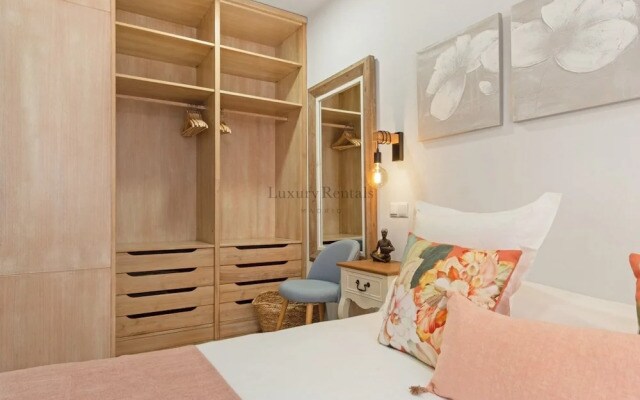 Apartment for 4 in Chamberi ( Plaza Olavide II )