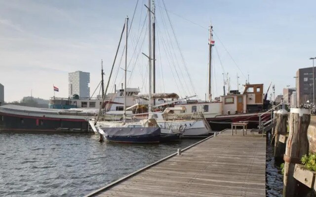 Captains Place