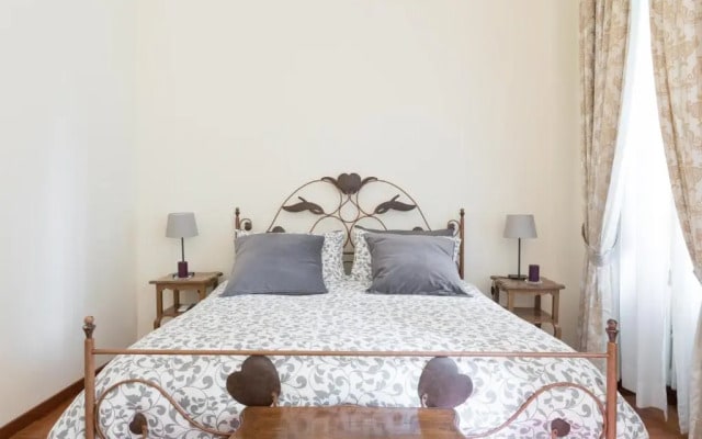 Amazing 4 bedrooms apartment with garden