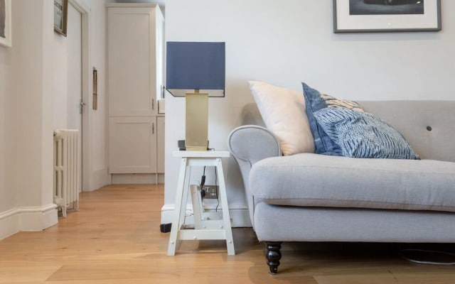 2 Bedroom Garden Flat in Brondesbury Park