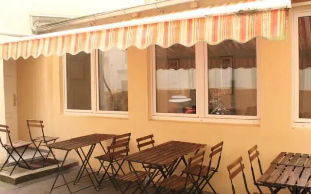 Come 2 Friends Apartmenthaus