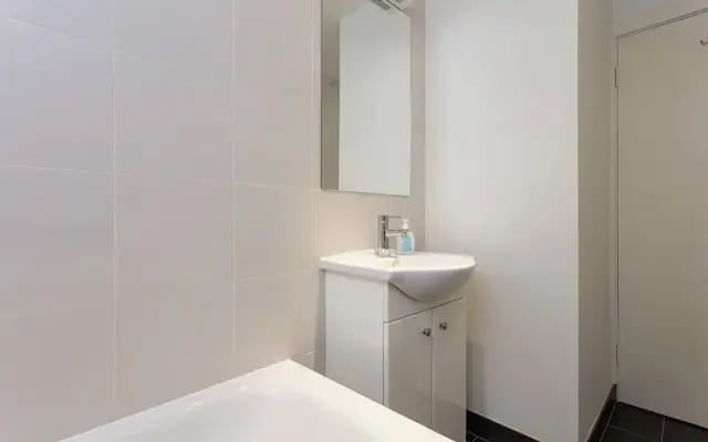 1 Bedroom Apartment in Maida Vale With Terrace