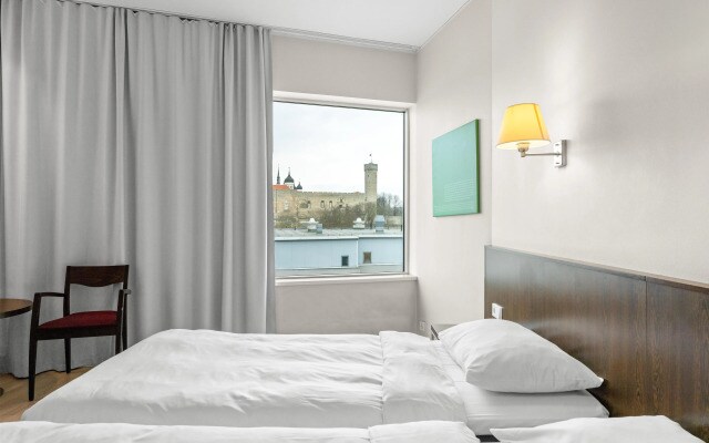 Отель Park Inn by Radisson Meriton Conference & Spa Tallinn