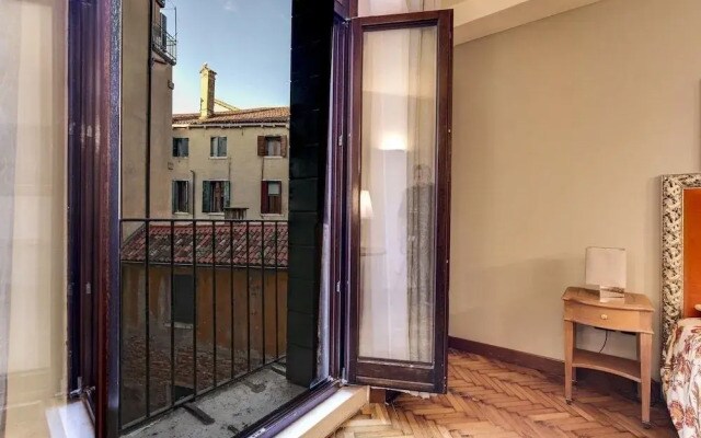 Torre Dell Orologio Apartments