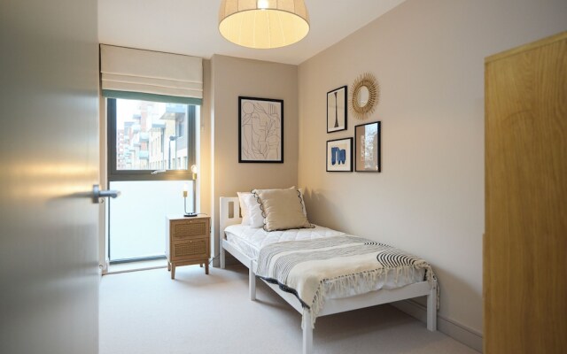 The Penny Court Apartment