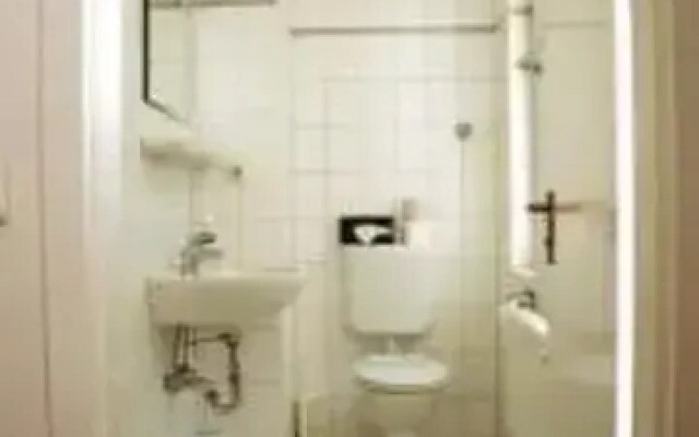 Arta Lenz Hotel