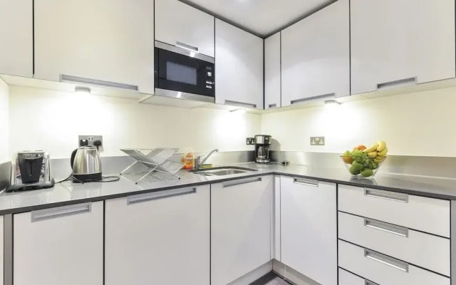 Tower Bridge City Apartments