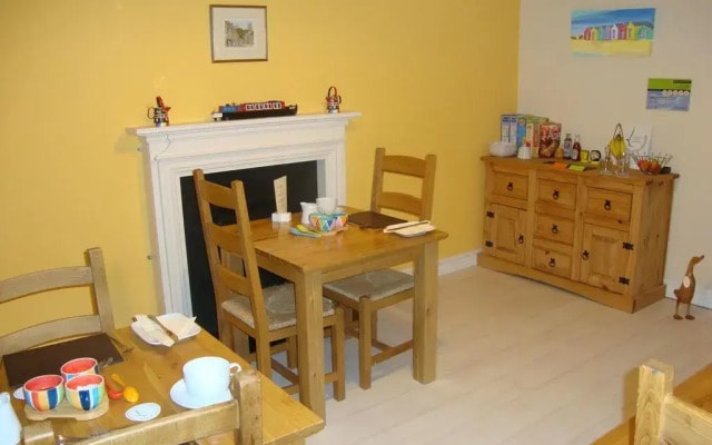 Canal View Bed And Breakfast