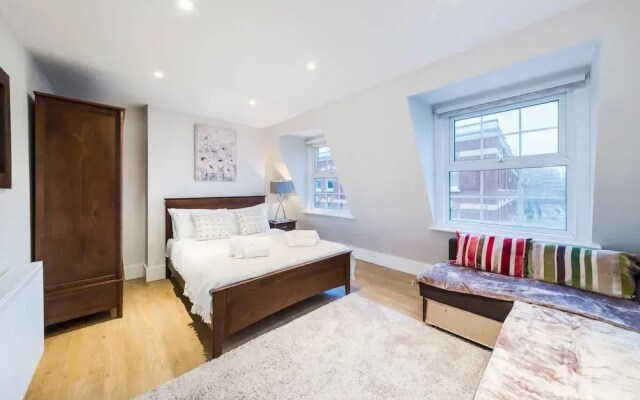 Shorton St Apartments by Chi Chi