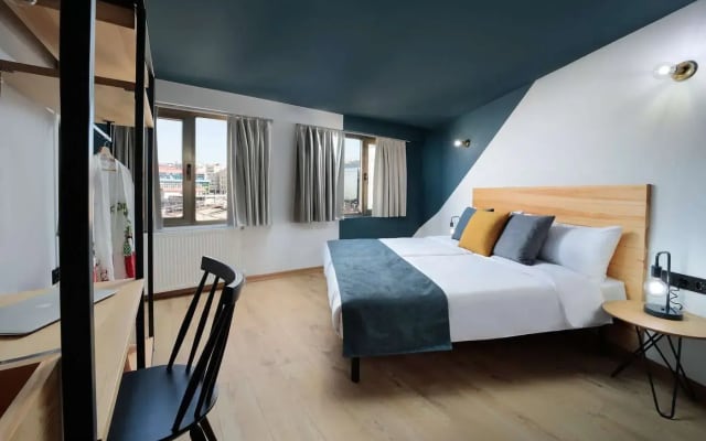 Гостиница The Central House Istanbul Galata