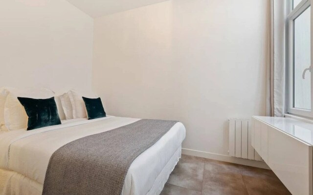 Contemporary & Comfortable 2 Bedroom Apartment in Paris