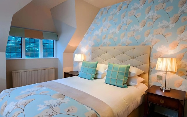 The Manor Elstree
