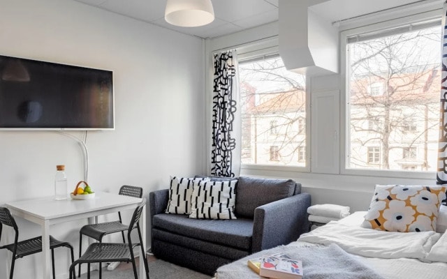 Modern Downtown Studio - "Pikku Ronka" - Hosted by 2ndhomes