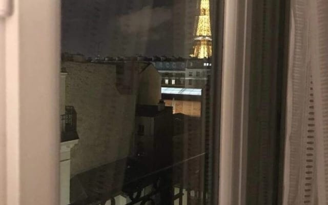 Chic Flat for 2 With Eiffel Tower Views