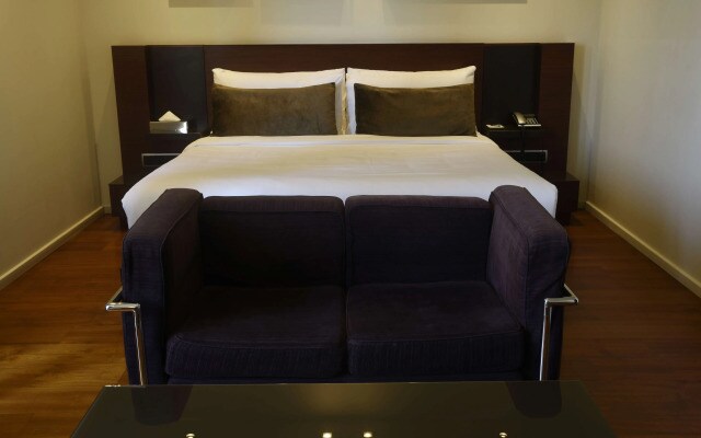 987 Design Prague Hotel