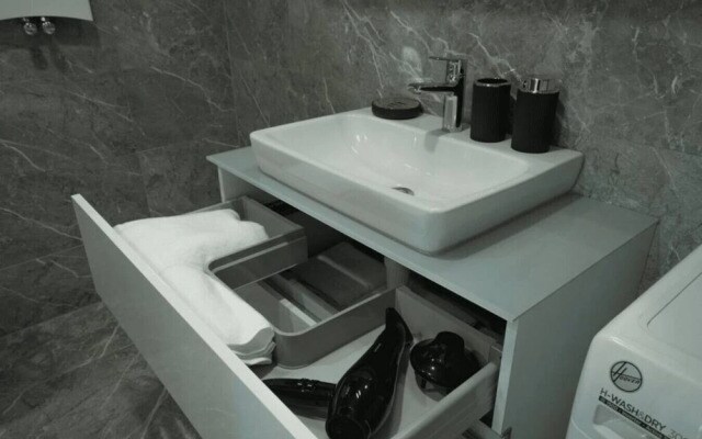 Stylish 2-bedroom Apartment Near Mall of Istanbul