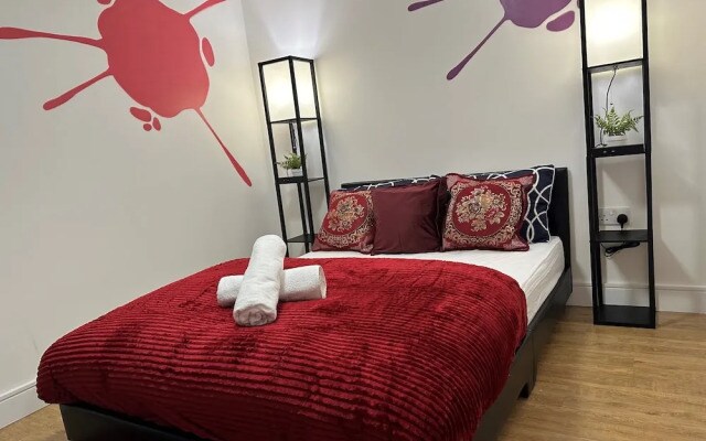 Beautiful 1-bed House in Edgware