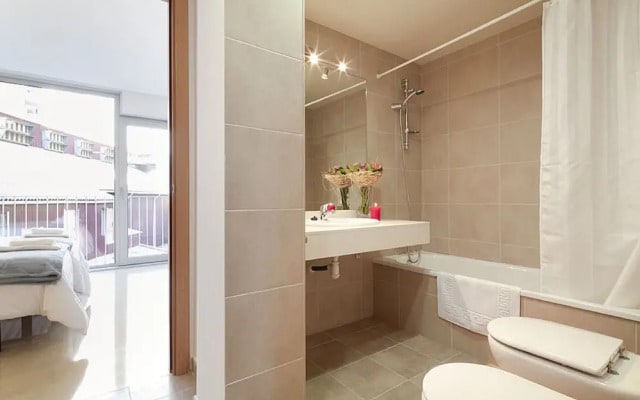 Charmsuites Nou Rambla Apartments