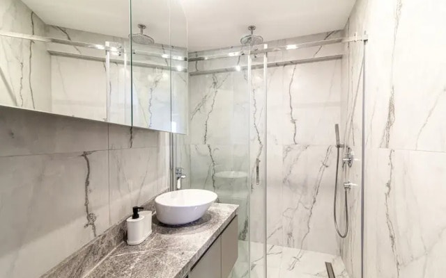Flat With Panoramic Bosphorus View in Cihangir