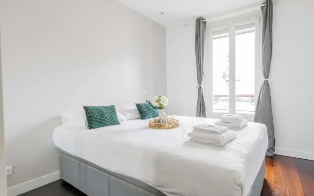 Apartment for 4 People in Saint-mande