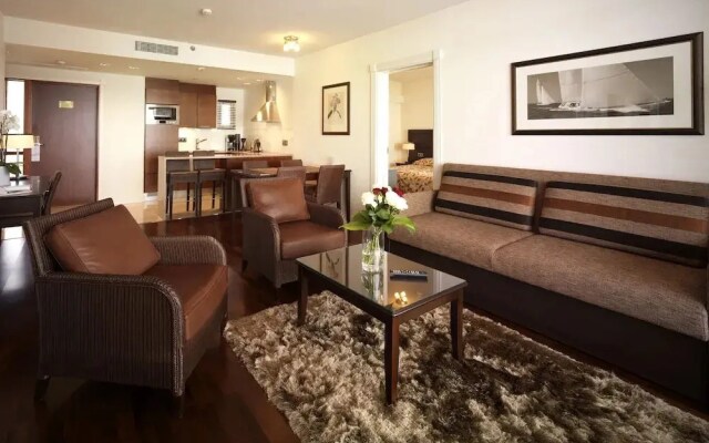 Sunborn Yacht Hotel