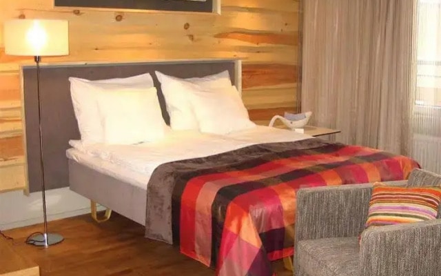 Levi Suites Unna Mànnu