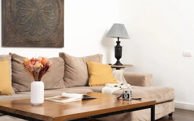 Apartamento de Tres Habitaciones con Terraza 11B