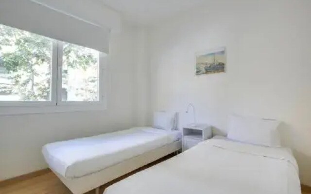 Cozy 2 Bedroom Next to Arc de Triomf