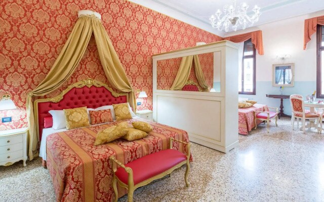 Friendly Venice Suites