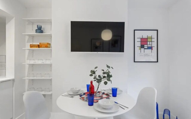 OnPoint -3 Bed House - Parking