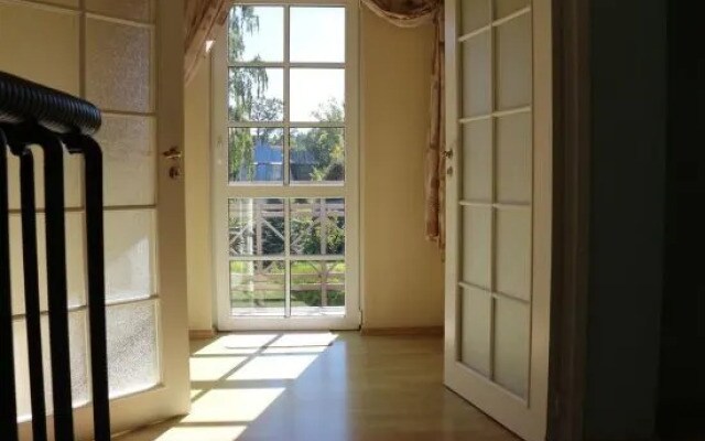 Eizenijas Ielas House