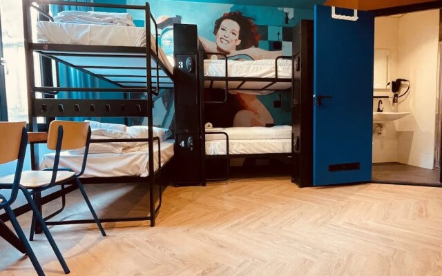 Heart Of Amsterdam - Hostel