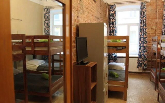 Old Flat Hostel na Sovetskoy