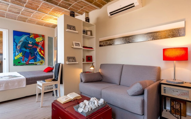 Homearound Vintage Suites