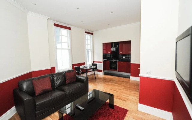 Bright And Spacious 1 Bedroom Apartment