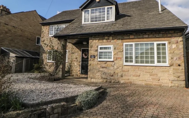 Lower Lane House