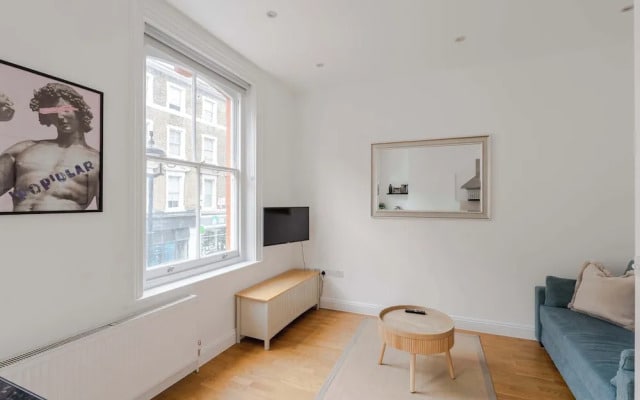 Dionysus' Den - Fitzrovia - by Frankie Says