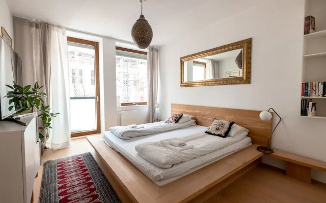 2ndhomes Gorgeous & Modern 2BR Apartment