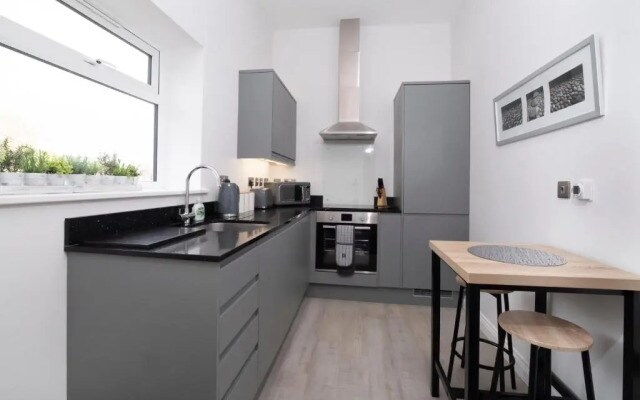 Saxon House Apartments