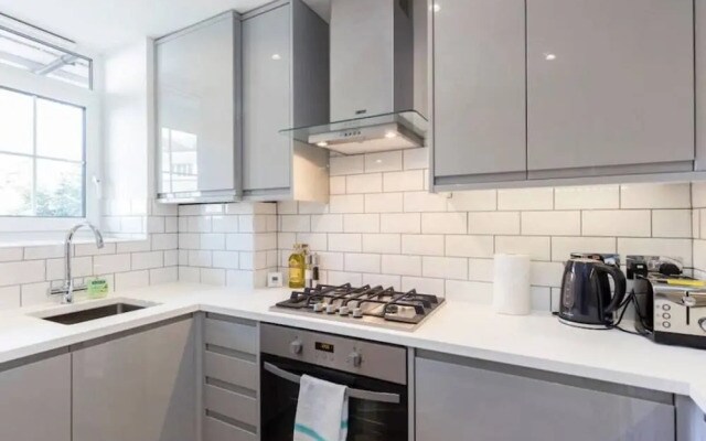 2 Bed Near Waterloo, Sleeps 6