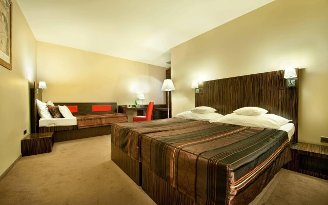 EA Hotel Crystal Palace