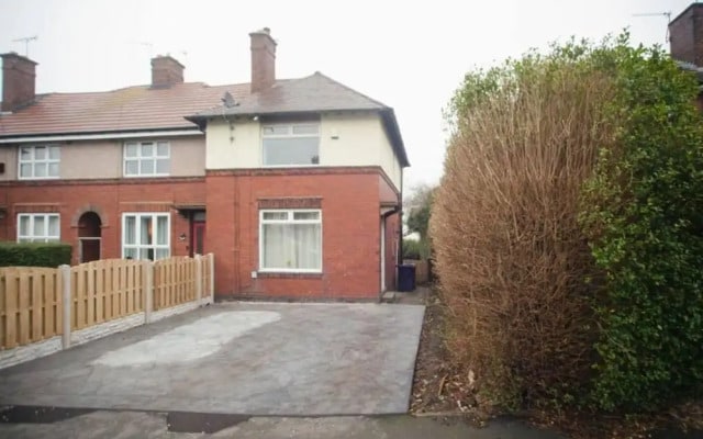 Lovely 2 Bedroom House Sheffield Central Location